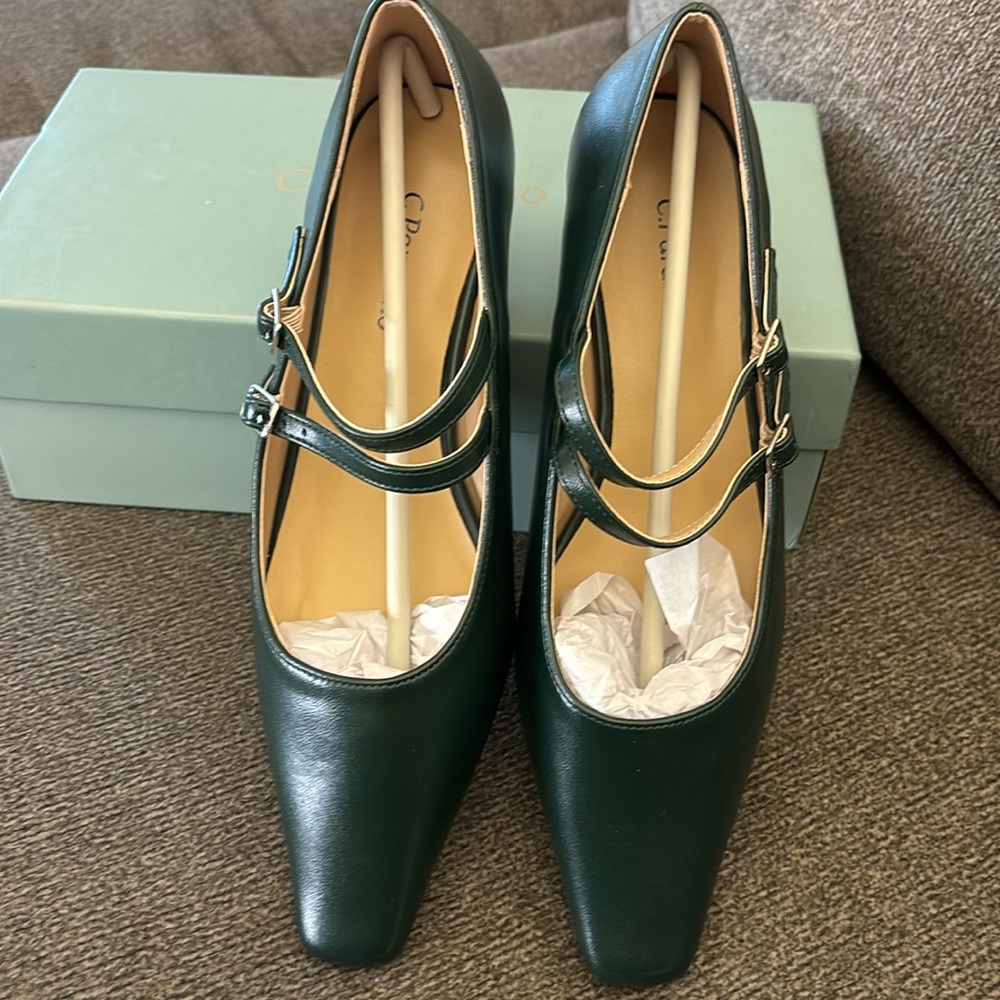 Elegant Green Leather Flats